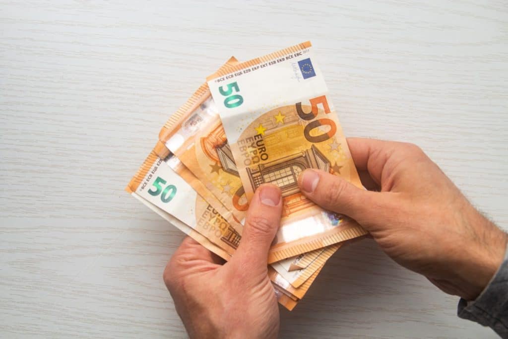 Ali je najem posojila brez jamstva pametna odločitev Ali je najem posojila brez jamstva pametna odločitev