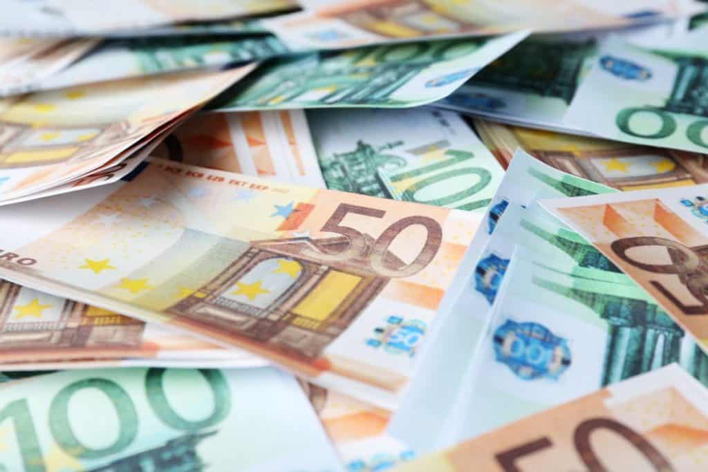 Pomen rednega varčevanja za finančno varnost Pomen rednega varčevanja za finančno varnost
