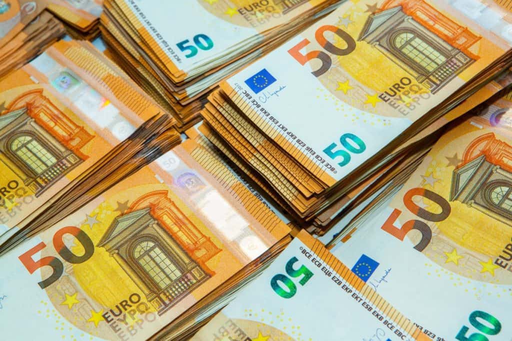 Prednosti in slabosti hitrih spletnih posojil Prednosti in slabosti hitrih spletnih posojil