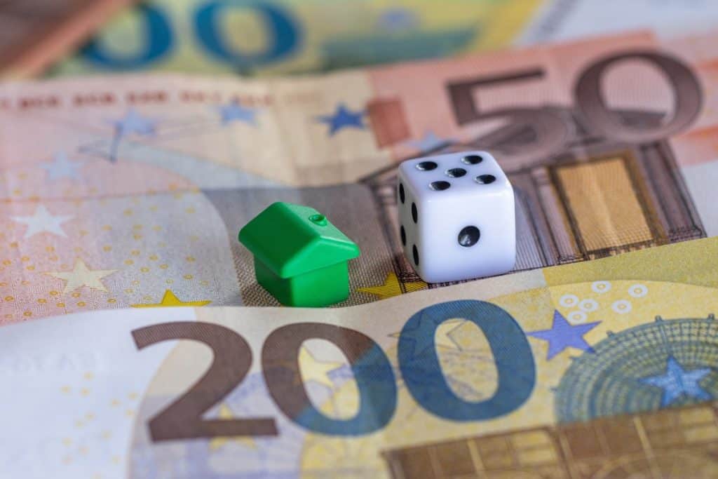 Vodič za prvo investiranje v delnice za začetnike Vodič za prvo investiranje v delnice za začetnike
